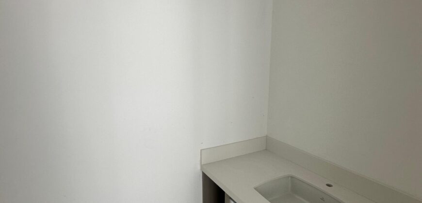 Vendo Departamento, Dos Dormitorios, a Estrenar, Balcón. Sector Quiteño Libre