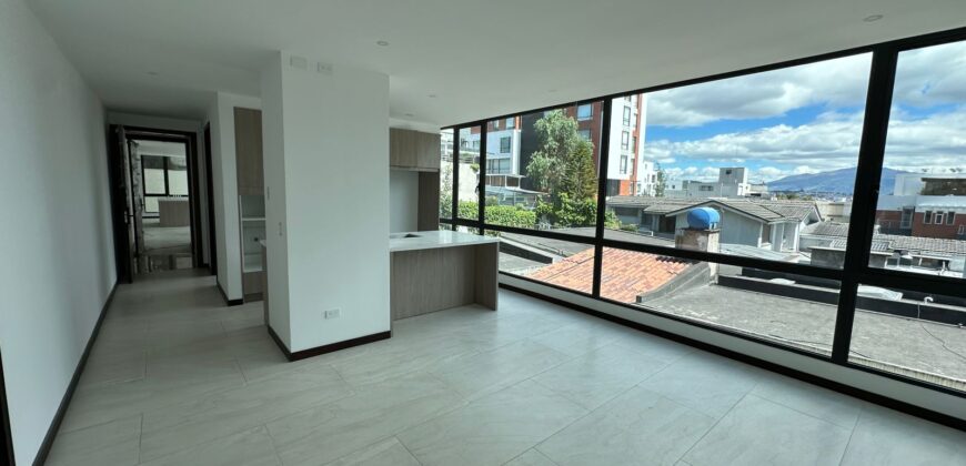 Vendo Departamento, a Estrenar, Dos Dormitorios, Balcón. Sector Quiteño Libre