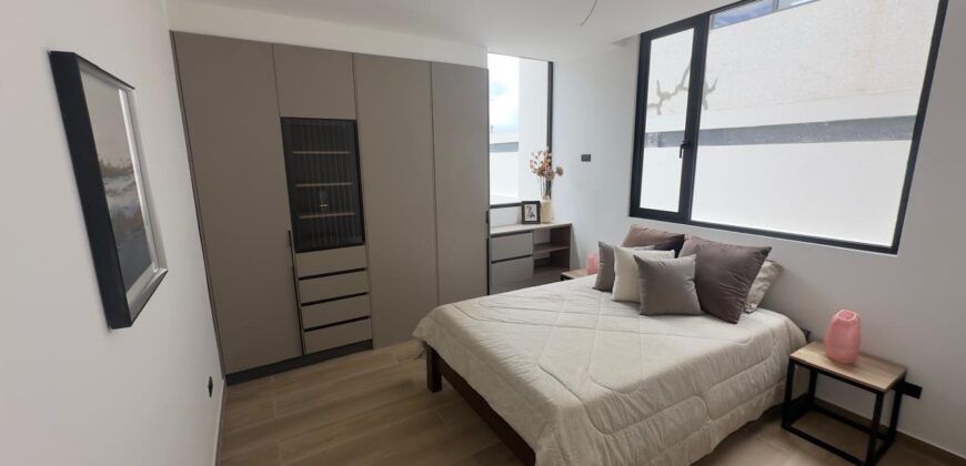 Vendo Departamento, Dos Dormitorios, A Estrenar. Sector San Patricio, Cumbaya