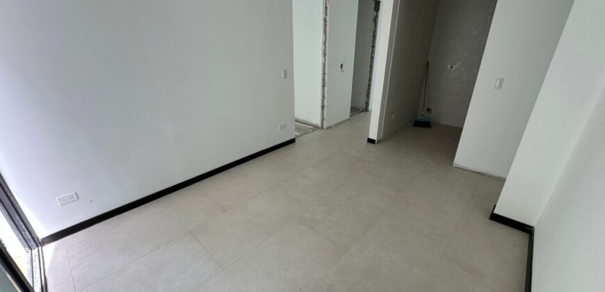 Vendo Departamento, Tres Dormitorios, a Estrenar, Terraza. Sector Quiteño Libre