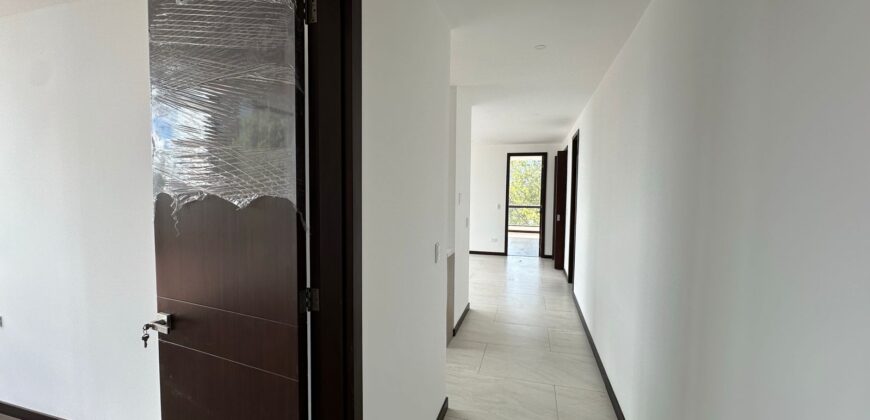 Vendo Departamento, a Estrenar, Dos Dormitorios, Balcón. Sector Quiteño Libre