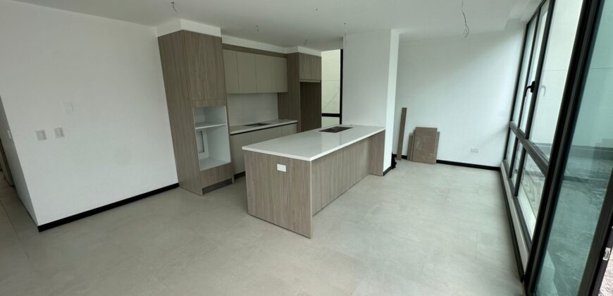 Vendo Departamento, Tres Dormitorios, a Estrenar, Terraza. Sector Quiteño Libre