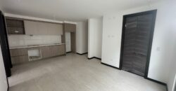 Vendo Suite, a Estrenar, Un Dormitorio, Balcón. Sector Quiteño Libre