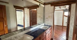 Vendo Casa Independiente, Cuatro Dormitorios, 1.300 m². Sector Embajada Americana