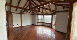 Vendo Casa Independiente, Cuatro Dormitorios, 1.300 m². Sector Embajada Americana