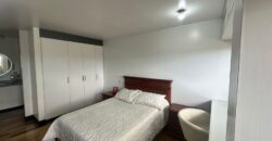 Vendo Departamento Duplex, Tres Dormitorios. Sector Embajada Americana