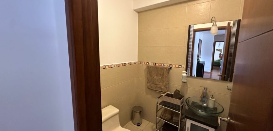 Vendo Departamento, Dos Dormitorios, Sin Amoblar. Sector El Batán