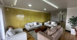 Vendo Departamento Duplex, Tres Dormitorios. Sector Embajada Americana