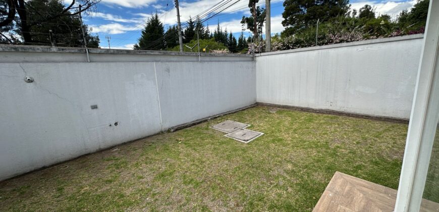 Vendo Casa, A Estrenar, Cuatro Dormitorios, Conjunto Privado. Sector Valle de Los Chillos