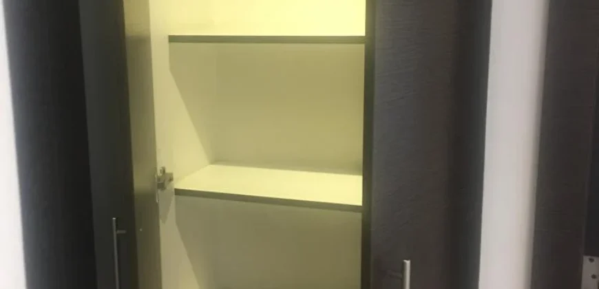 Vendo Suite, un Dormitorio, Parqueadero, Terraza. Sector El Batan