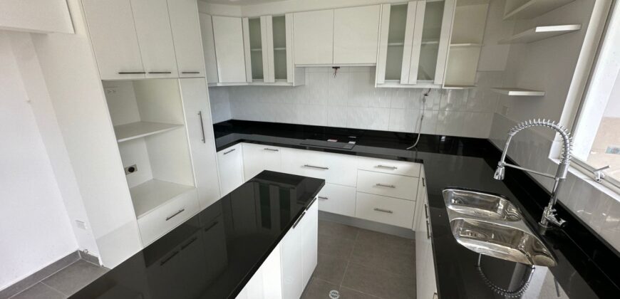 Vendo Casa, A Estrenar, Cuatro Dormitorios, Conjunto Privado. Sector Valle de Los Chillos