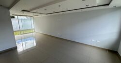Vendo Casa, A Estrenar, Cuatro Dormitorios, Conjunto Privado. Sector Valle de Los Chillos