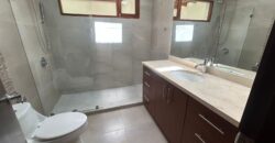 Rento Casa con Piscina, Cuatro Dormitorios, Urb. Privada. Sector Rancho San Francisco