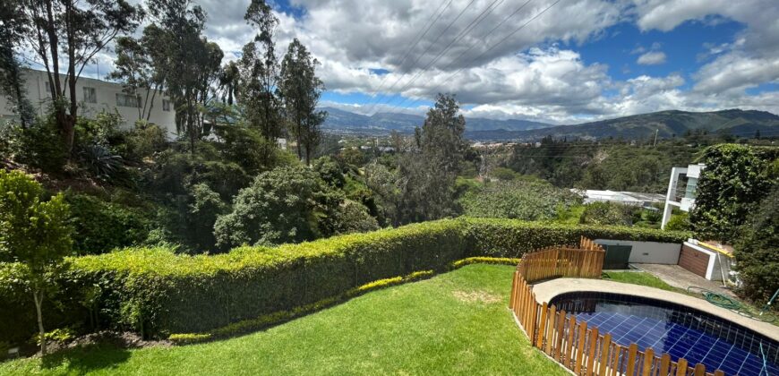 Rento Casa con Piscina, Cuatro Dormitorios, Urb. Privada. Sector Rancho San Francisco