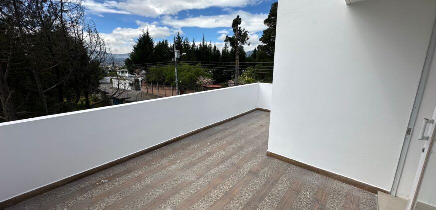 Vendo Casa, A Estrenar, Cuatro Dormitorios, Conjunto Privado. Sector Valle de Los Chillos