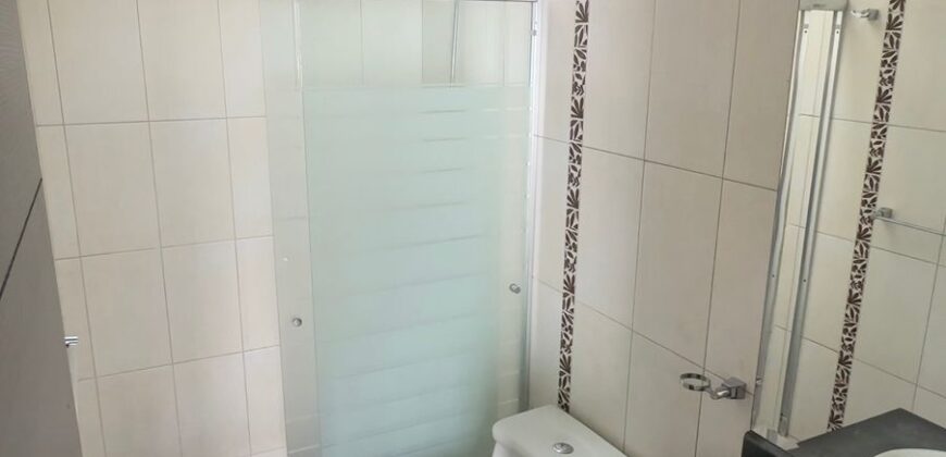 Vendo Suite, un Dormitorio, Parqueadero, Terraza. Sector El Batan