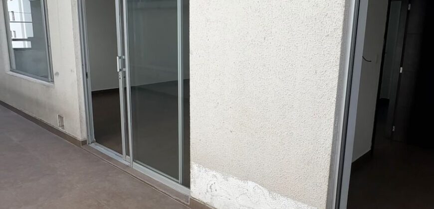 Vendo Suite, un Dormitorio, Parqueadero, Terraza. Sector El Batan