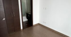 Vendo Suite, un Dormitorio, Parqueadero, Terraza. Sector El Batan