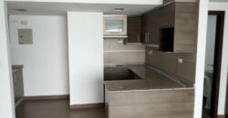 Vendo Suite, un Dormitorio, Parqueadero, Terraza. Sector El Batan