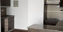 Vendo Suite, un Dormitorio, Parqueadero, Terraza. Sector El Batan