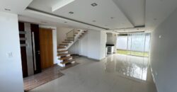 Vendo Casa, A Estrenar, Cuatro Dormitorios, Conjunto Privado. Sector Valle de Los Chillos