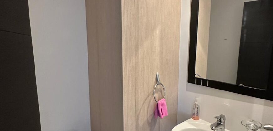 Vendo Departamento, Dos Dormitorios, Tres Baños, Parqueadero. Sector El Batan