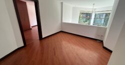 Rento Casa con Piscina, Cuatro Dormitorios, Urb. Privada. Sector Rancho San Francisco