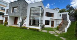 Rento Casa con Piscina, Cuatro Dormitorios, Urb. Privada. Sector Rancho San Francisco