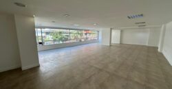 Rento Local/oficina, Sin Amoblar, Parqueaderos. Sector La Carolina