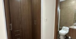Vendo Suite, un Dormitorio, Terraza, Parqueadero. Sector El Batan
