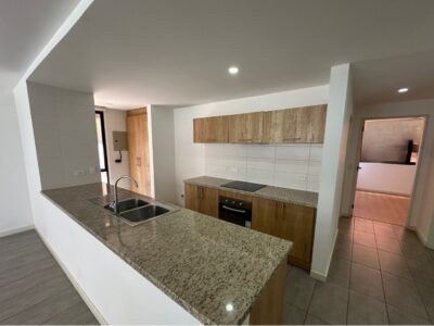 Vendo Departamento, Dos Dormitorios, Balcón. Sector Bosmediano