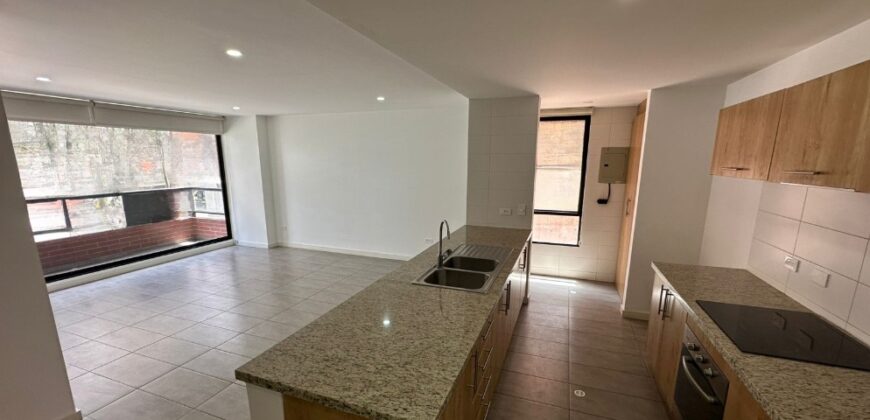 Vendo Departamento, Dos Dormitorios, Balcón. Sector Bosmediano