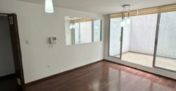 Vendo Suite, un Dormitorio, Terraza, Parqueadero. Sector El Batan