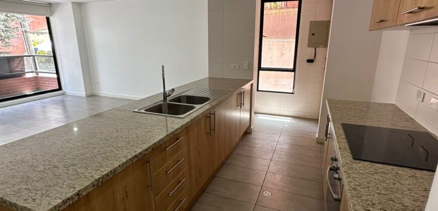 Vendo Departamento, Dos Dormitorios, Balcón. Sector Bosmediano