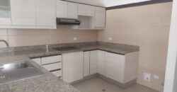 Rento Departamento, Dos Dormitorios, Sin Amoblar, Balcón. Sector 12 de Octubre