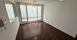 Vendo Suite, un Dormitorio, Terraza, Parqueadero. Sector El Batan