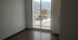 Rento Departamento, Dos Dormitorios, Sin Amoblar, Balcón. Sector 12 de Octubre