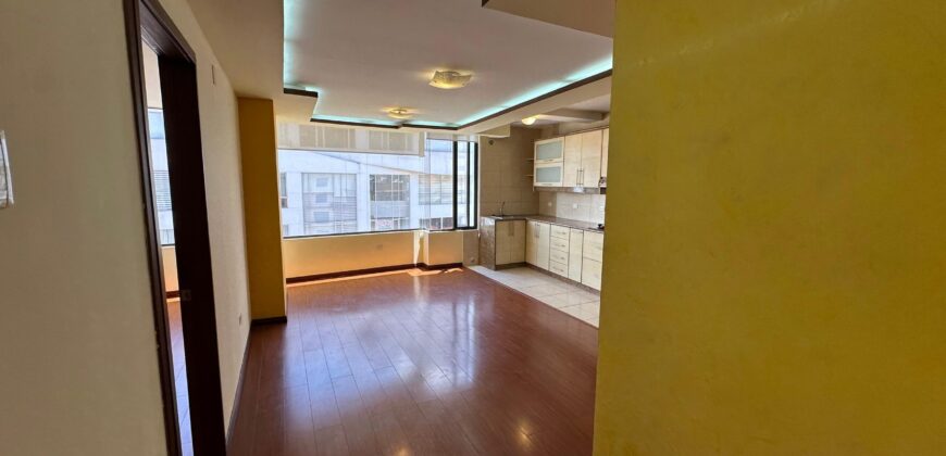 Rento Suite, Sin Amoblar, un Dormitorio, Parqueadero. Sector 12 de Octubre