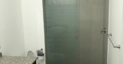 Vendo Suite, un Dormitorio, Parqueadero. Sector La Carolina