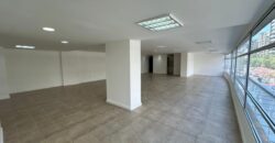 Rento Local/oficina, Sin Amoblar, Parqueaderos. Sector La Carolina