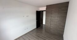 Vendo Departamento, Dos Dormitorios, Parqueadero. Sector La Carolina