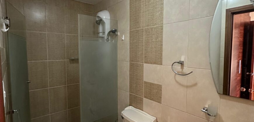 Rento Suite, Sin Amoblar, un Dormitorio, Parqueadero. Sector 12 de Octubre