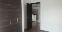 Rento Departamento, Dos Dormitorios, Sin Amoblar, Balcón. Sector 12 de Octubre