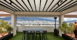 Vendo Suite, un Dormitorio, Parqueadero. Sector El Batan