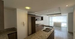 Vendo Suite, un Dormitorio, Parqueadero. Sector El Batan