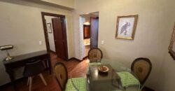 Vendo Suite, Amoblada, un Dormitorio, Parqueadero. Sector Gaspar de Villarroel