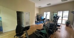 Vendo Suite, Amoblada, un Dormitorio, Parqueadero. Sector Gaspar de Villarroel