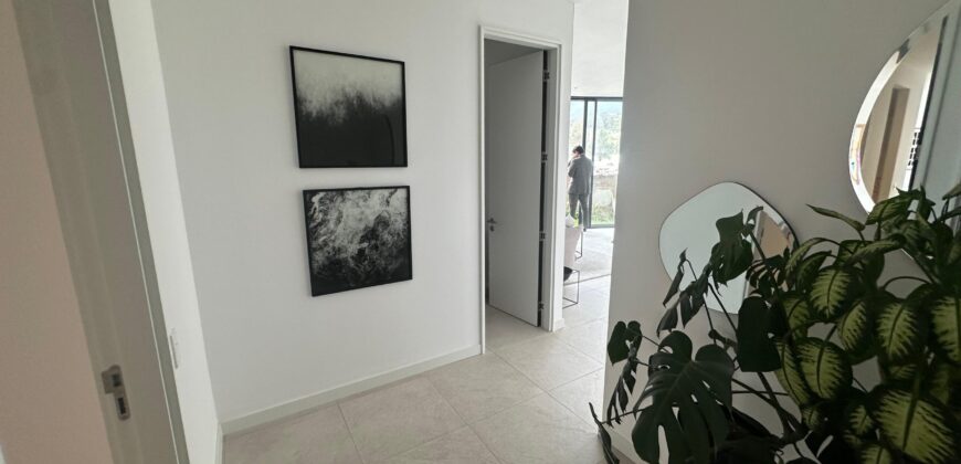 Vendo Departamento, a Estrenar Dos Dormitorios, Parqueadero. Sector Cumbaya