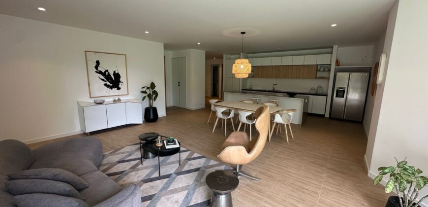 Vendo Departamento, Tres Dormitorios, a Estrenar, Terrazas. Sector Cumbaya