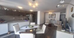 Vendo Departamento, Dos Dormitorios, Balcón, Parqueadero. Sector La Carolina